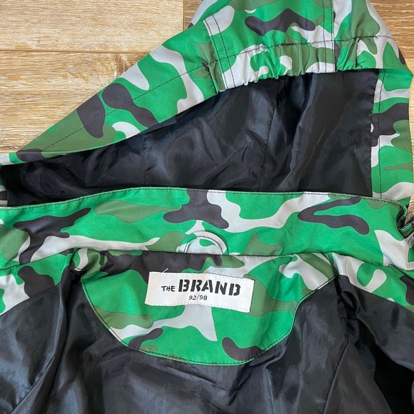 Kids Green Camouflage Hooded Raincoat - Lightweight Waterproof Jacket, Size 2-4 - Picture 2 of 9